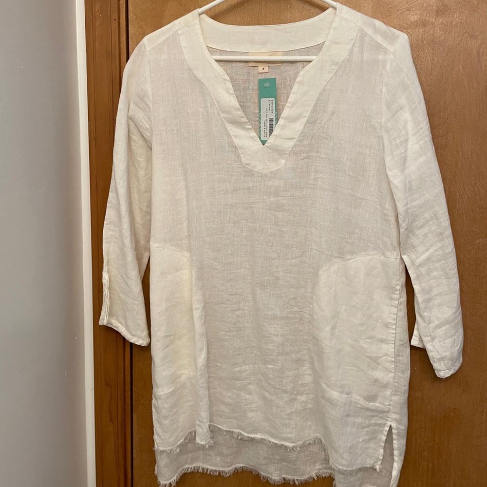 Linen tunic/ cover up with pockets.